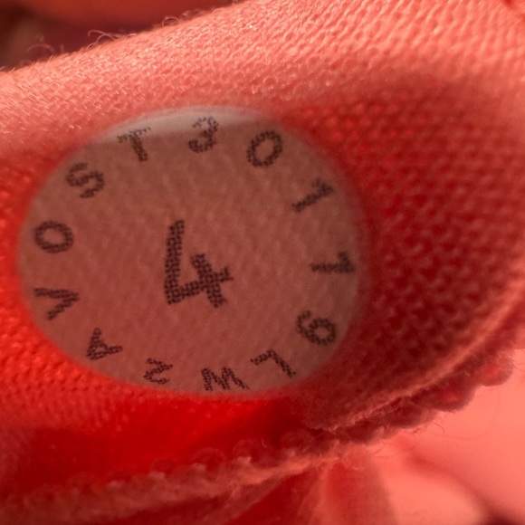 Lululemon coral pink sports bra - Picture 6 of 6